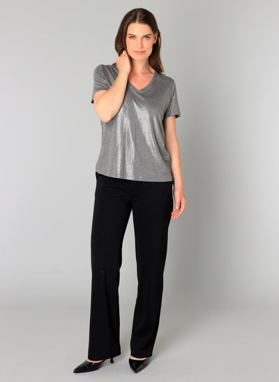 Yest - Genelia Essential glansandi "metallic" bolur