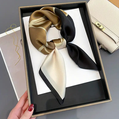 Atlas Road - slæða með sætu blómamynstri