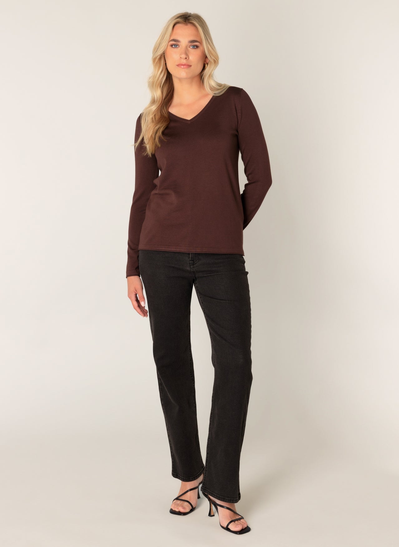 Yest - Base Level - Yola heil peysa