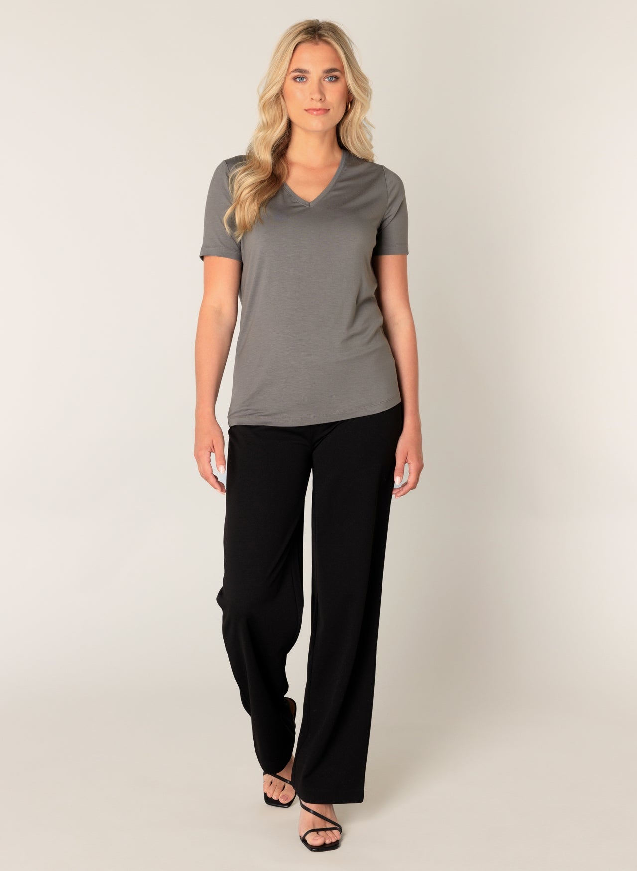 Yest - Base Level - Yanic stuttermabolur