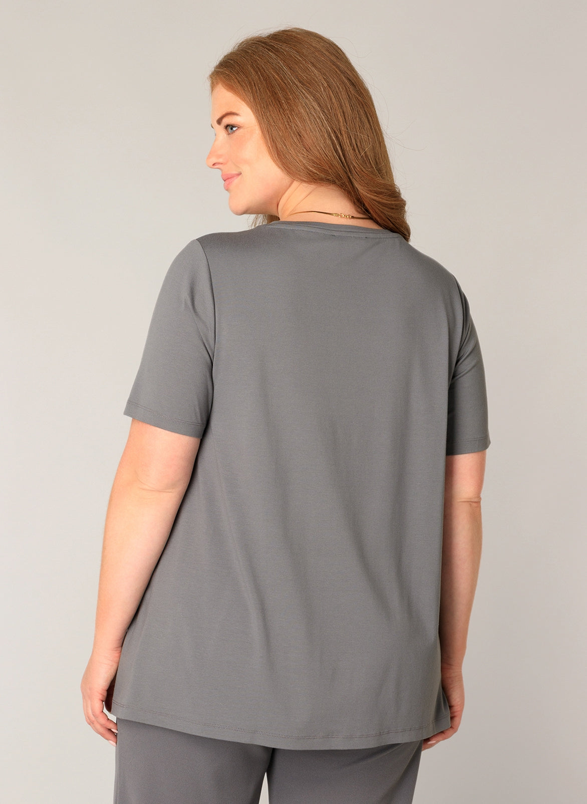 YestA - Base Level Curvy - Alba stuttermabolur