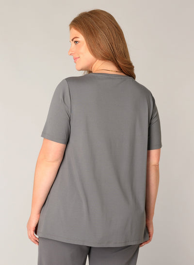 YestA - Base Level Curvy - Alba stuttermabolur