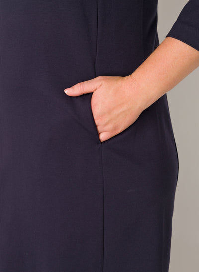 YestA - Base Level Curvy - Addy kjóll með vösum