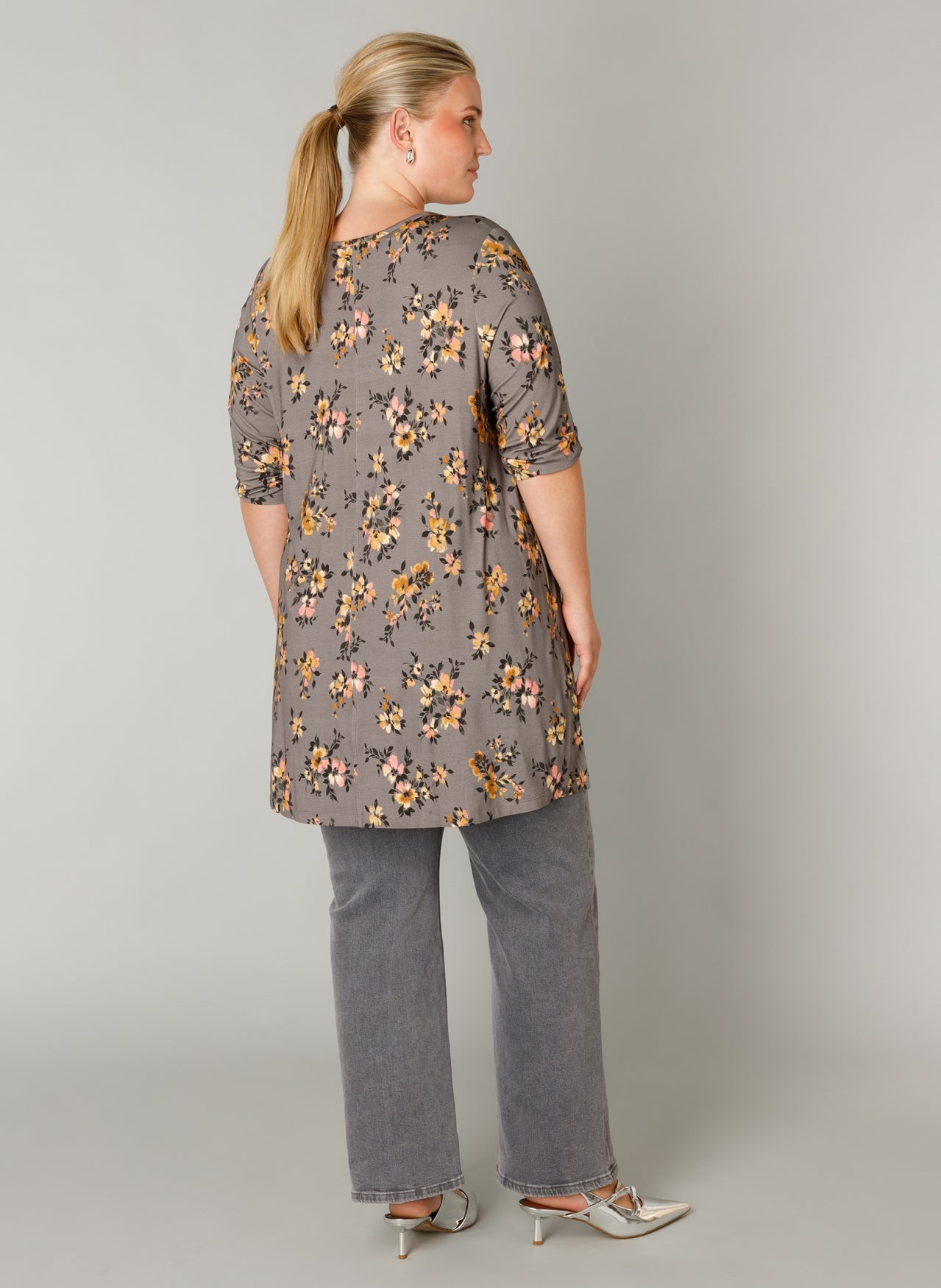 Yest Curve - Ankaria Essential mynstruð tunika