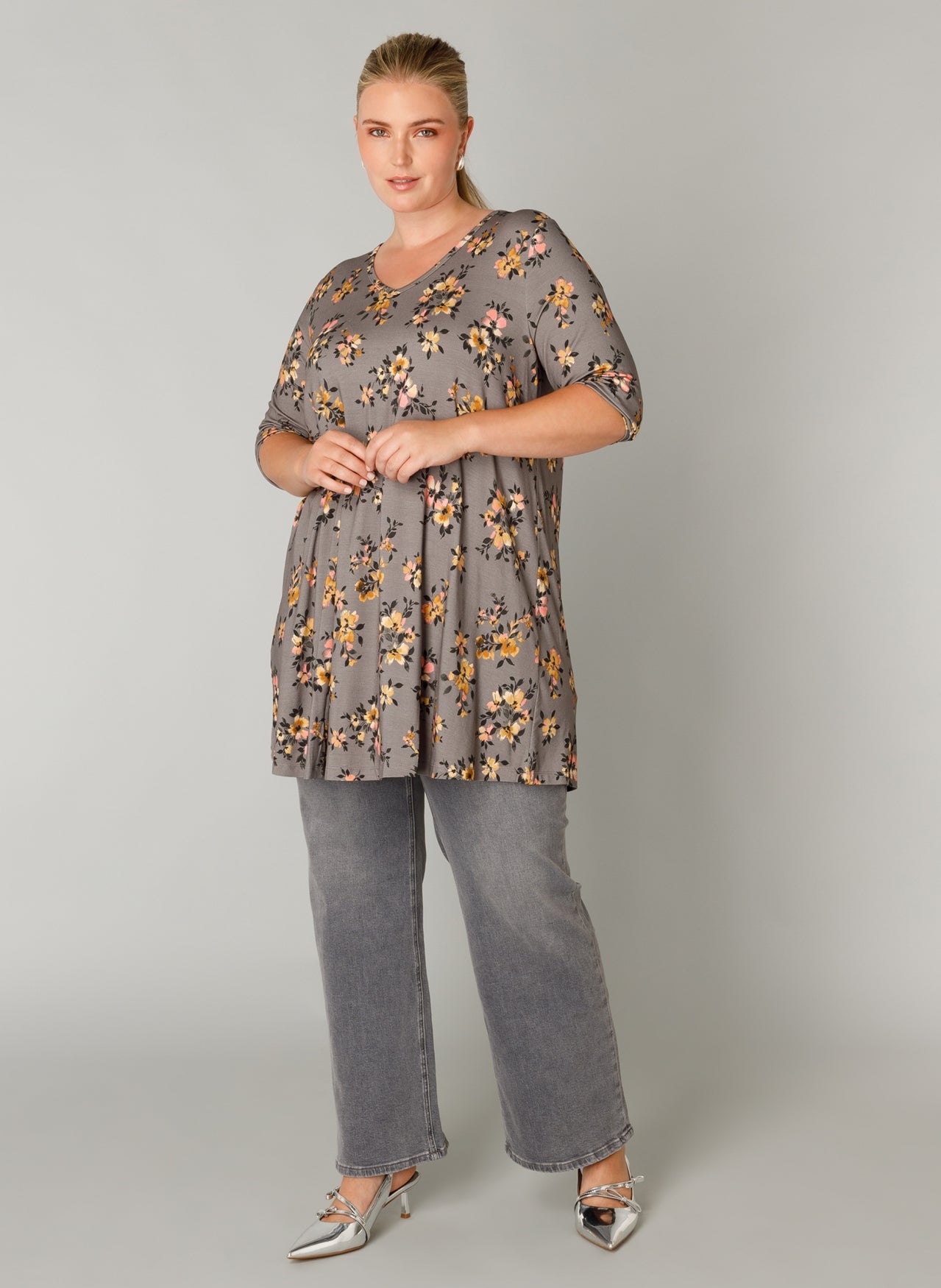 Yest Curve - Ankaria Essential mynstruð tunika