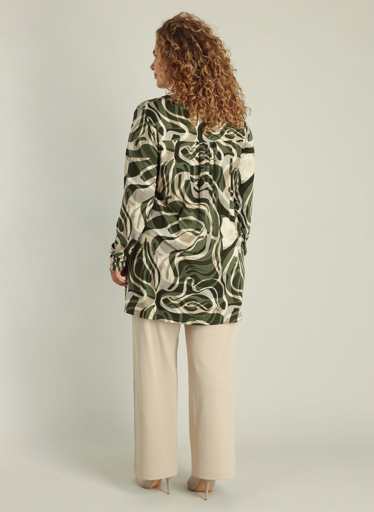 Yest Curve - Violette Essential mynstruð tunika