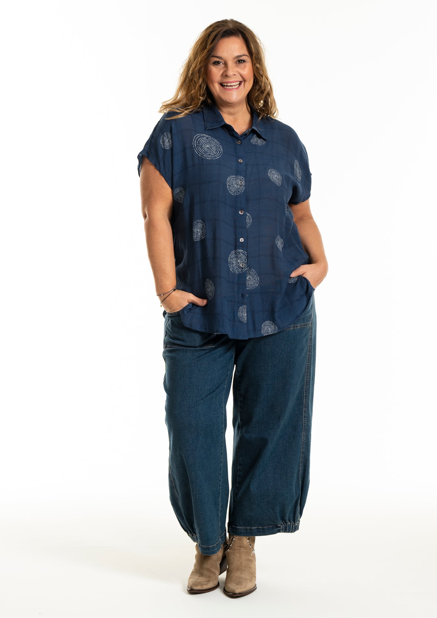 Gozzip - Kaisa mynstruð blússa