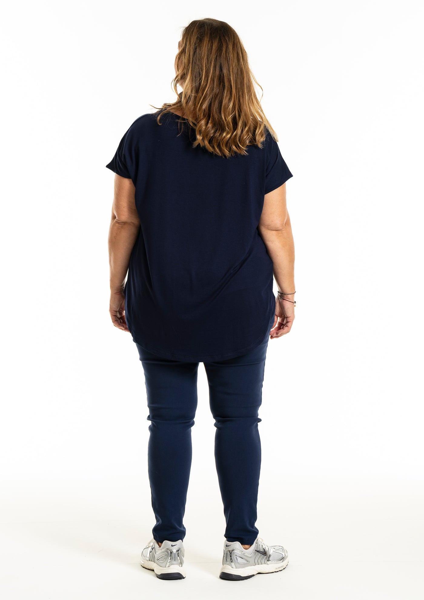 Gozzip - Gitte stuttermabolur með hvítum blómum