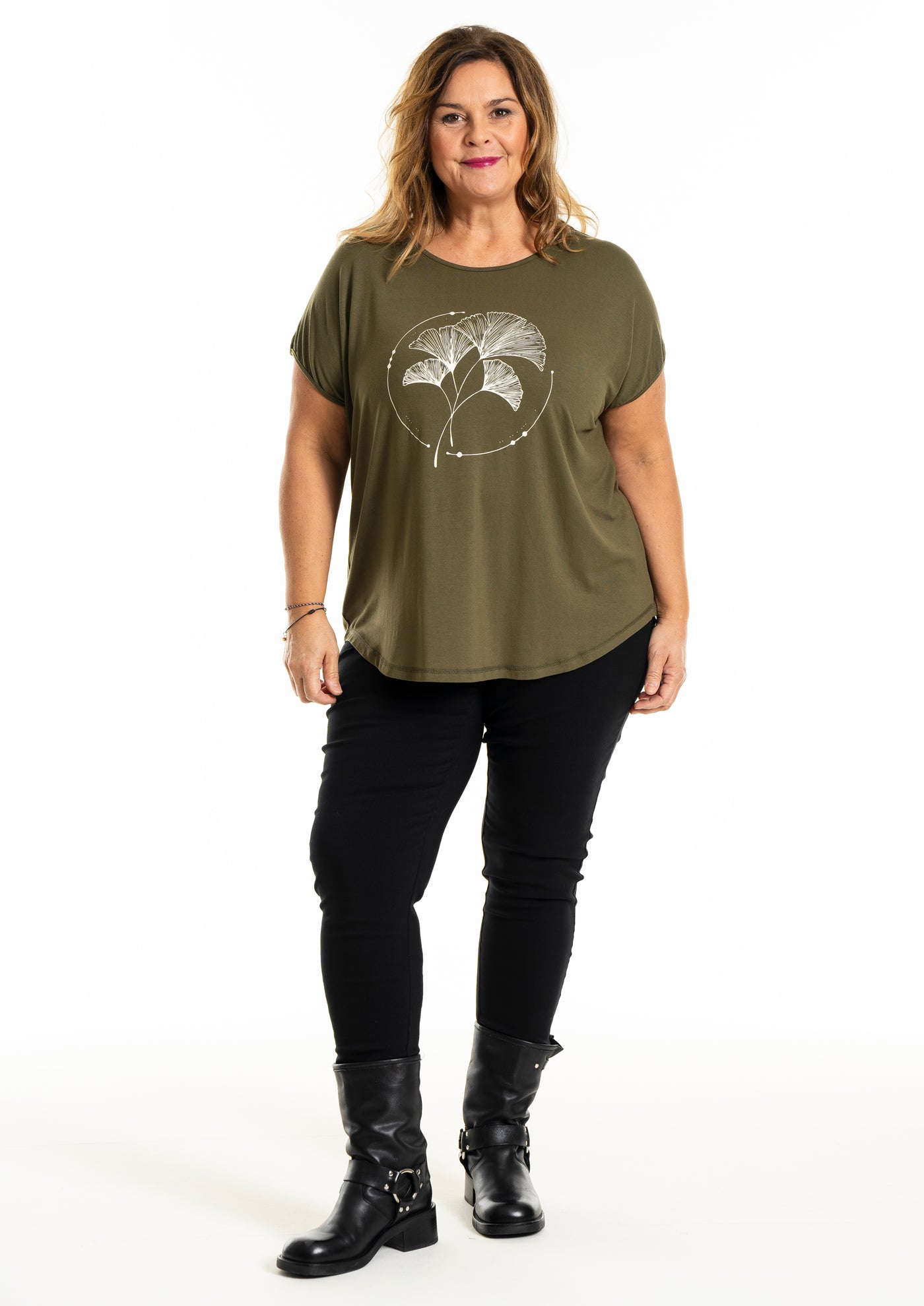 Gozzip - Gitte stuttermabolur með hvítum blómum