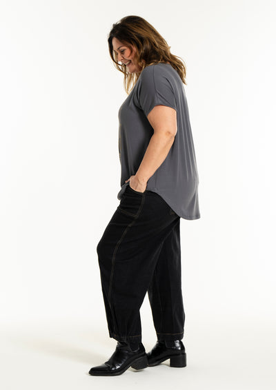 Gozzip - Gitte stuttermabolur með abstrakt blómamynstri