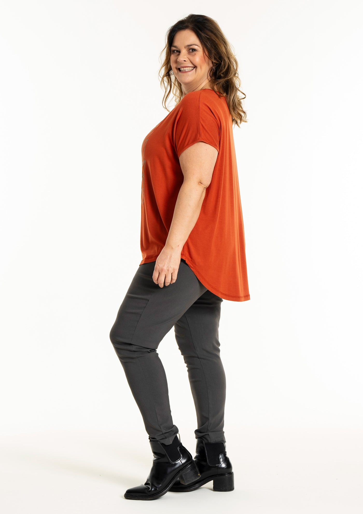 Gozzip - Gitte stuttermabolur með abstrakt blómamynstri