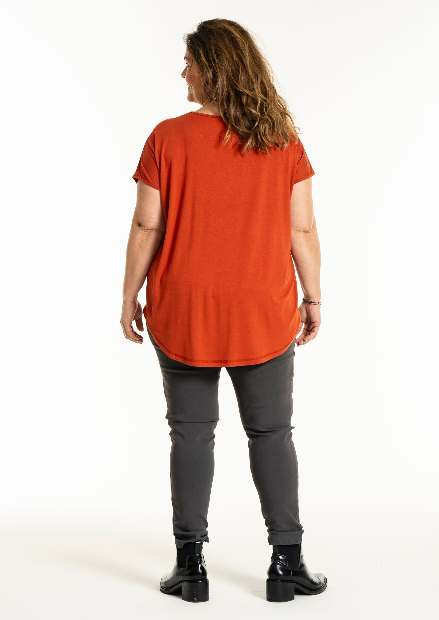 Gozzip - Gitte stuttermabolur með abstrakt blómamynstri