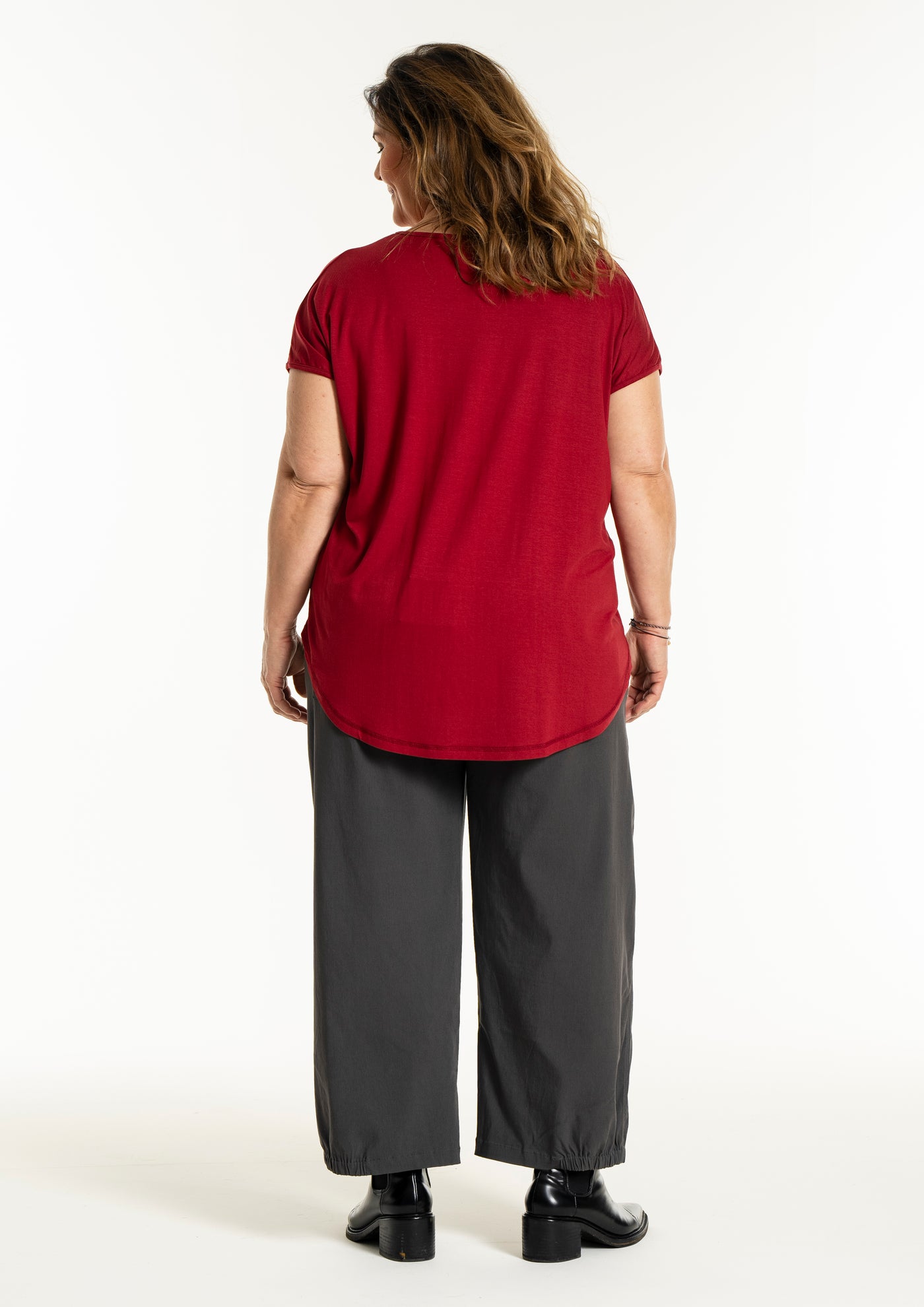 Gozzip - Gitte stuttermabolur með abstrakt blómamynstri