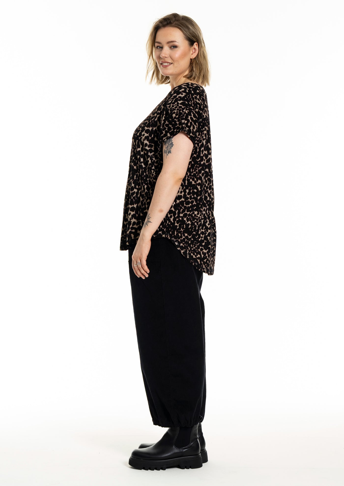 Gozzip - Gitte stuttermabolur með blettatígurs mynstri