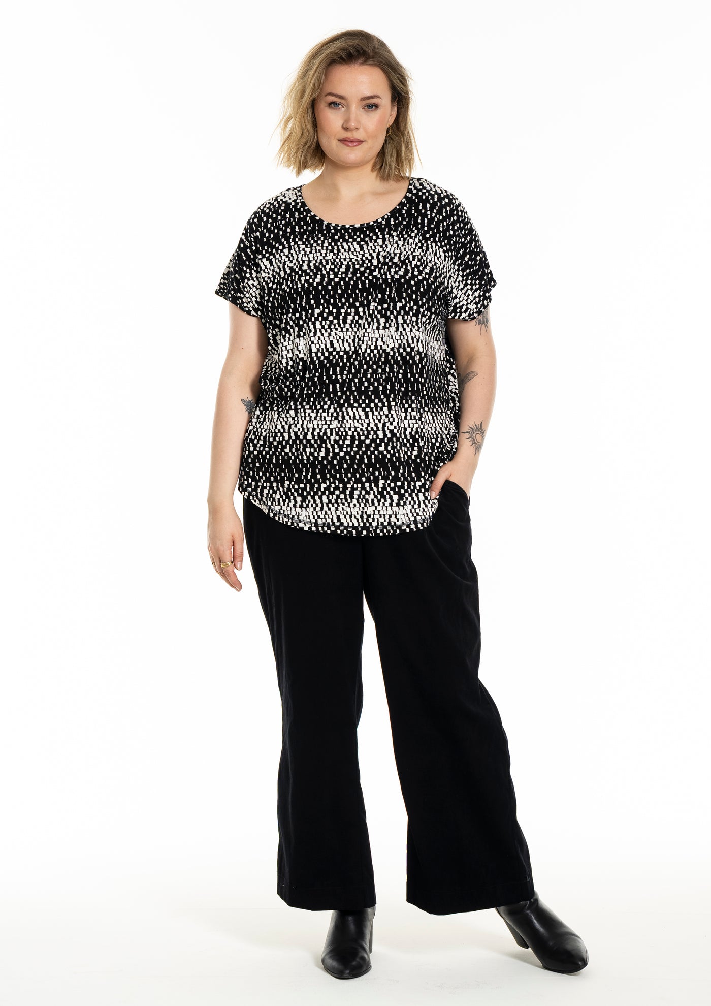 Gozzip - Gitte stuttermabolur svart/hvítt mynstur