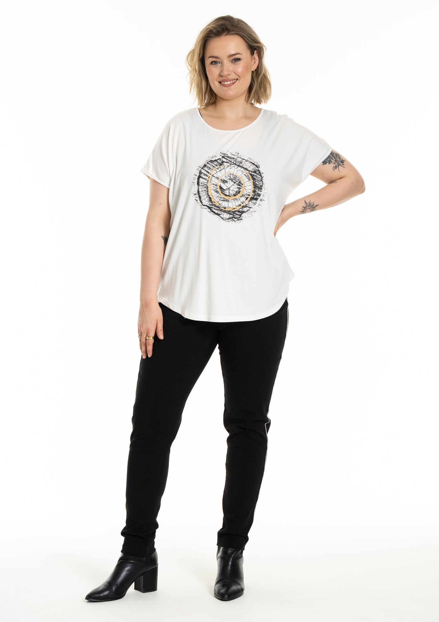 Gozzip - Gitte stuttermabolur með hringlaga mynstri