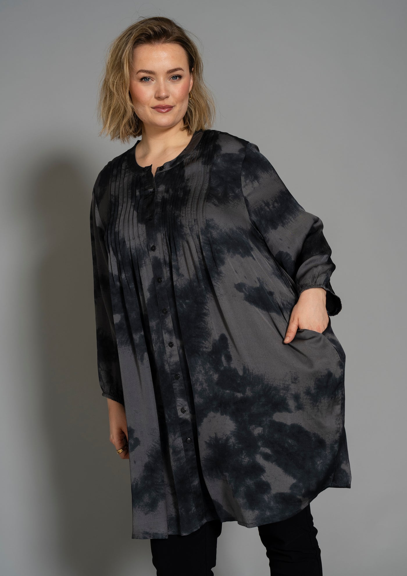 Gozzip - Johanne skyrtukjóll - grátt mynstur