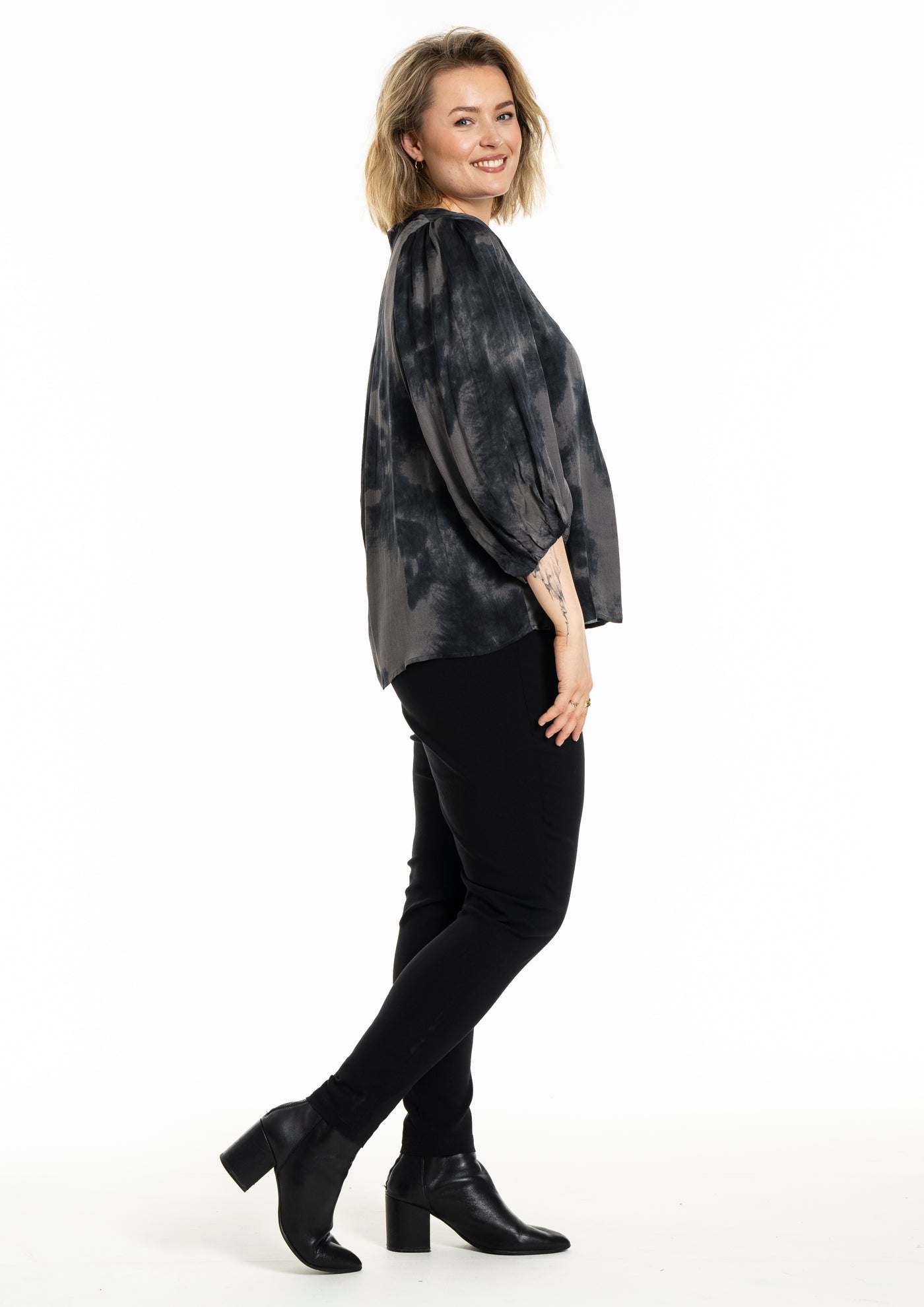 Gozzip - Kamille mynstruð blússa