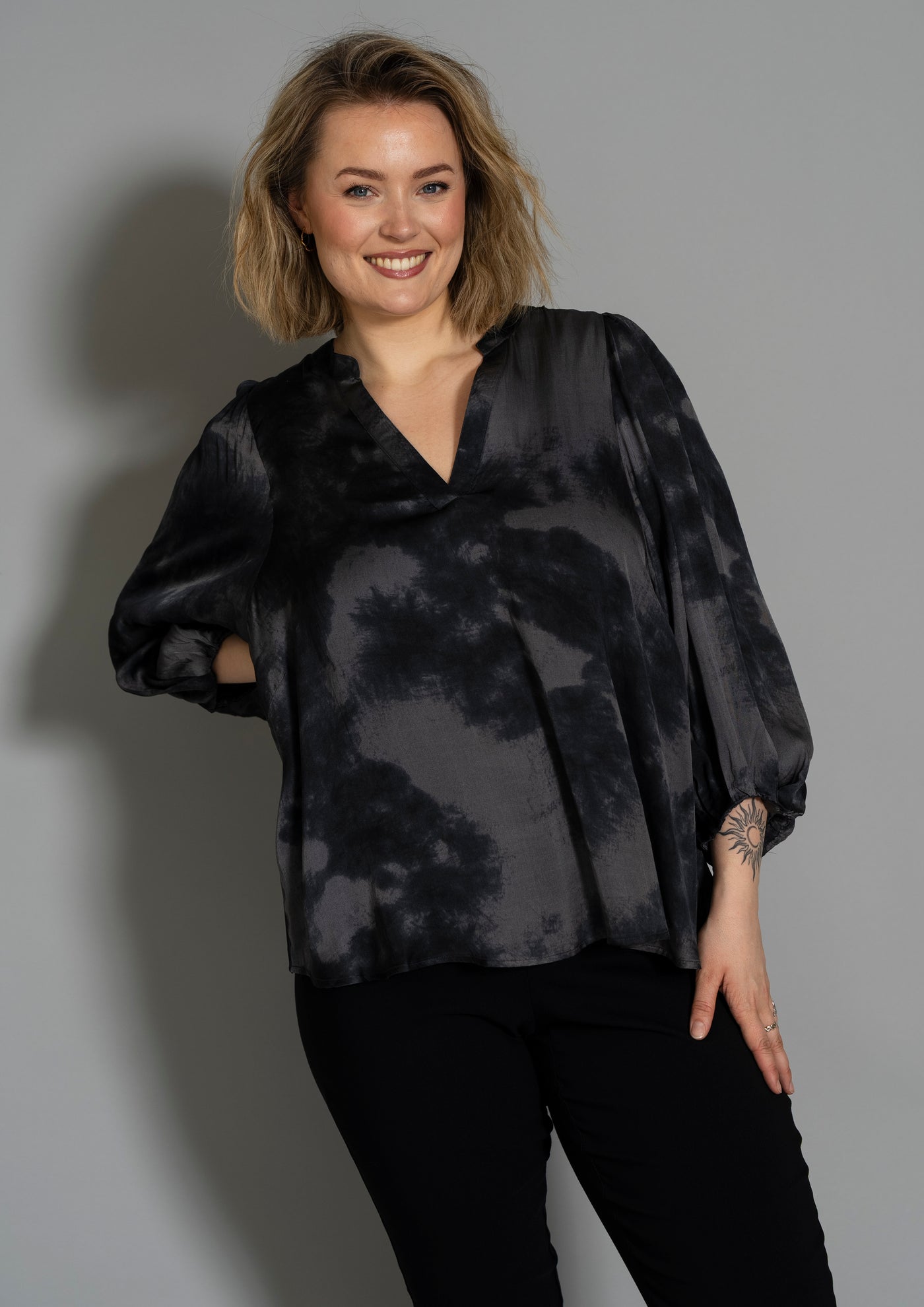 Gozzip - Kamille mynstruð blússa