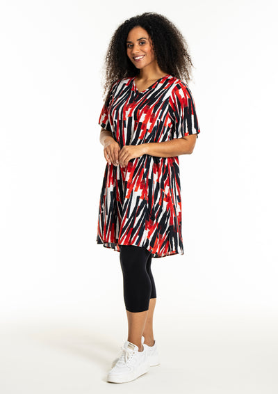 Studio - Birgitte stuttermakjóll með svörtu og rauðu mynstri