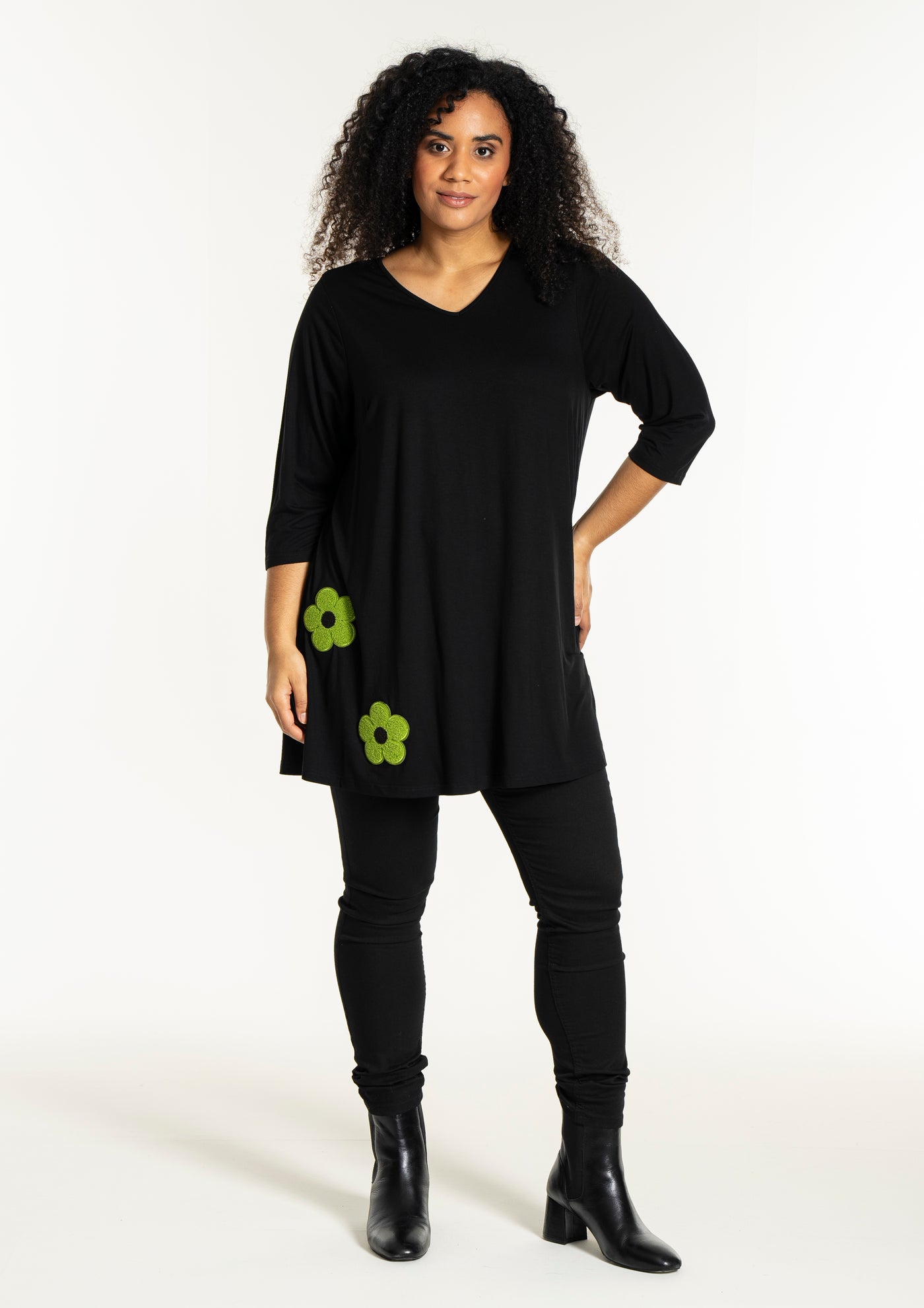 Studio - Ditte tunika með blómum