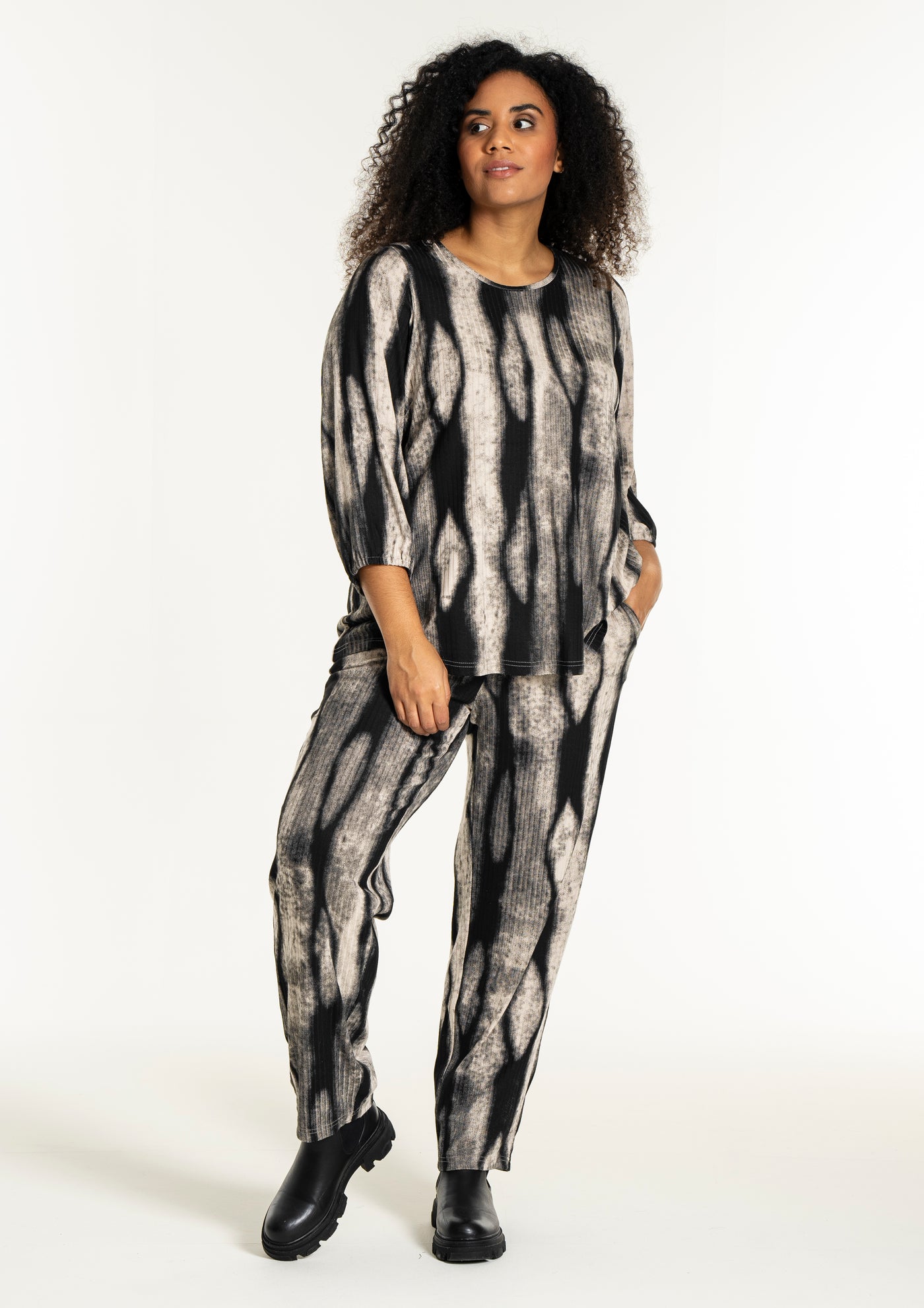 Studio - Vitta mynstruð blússa