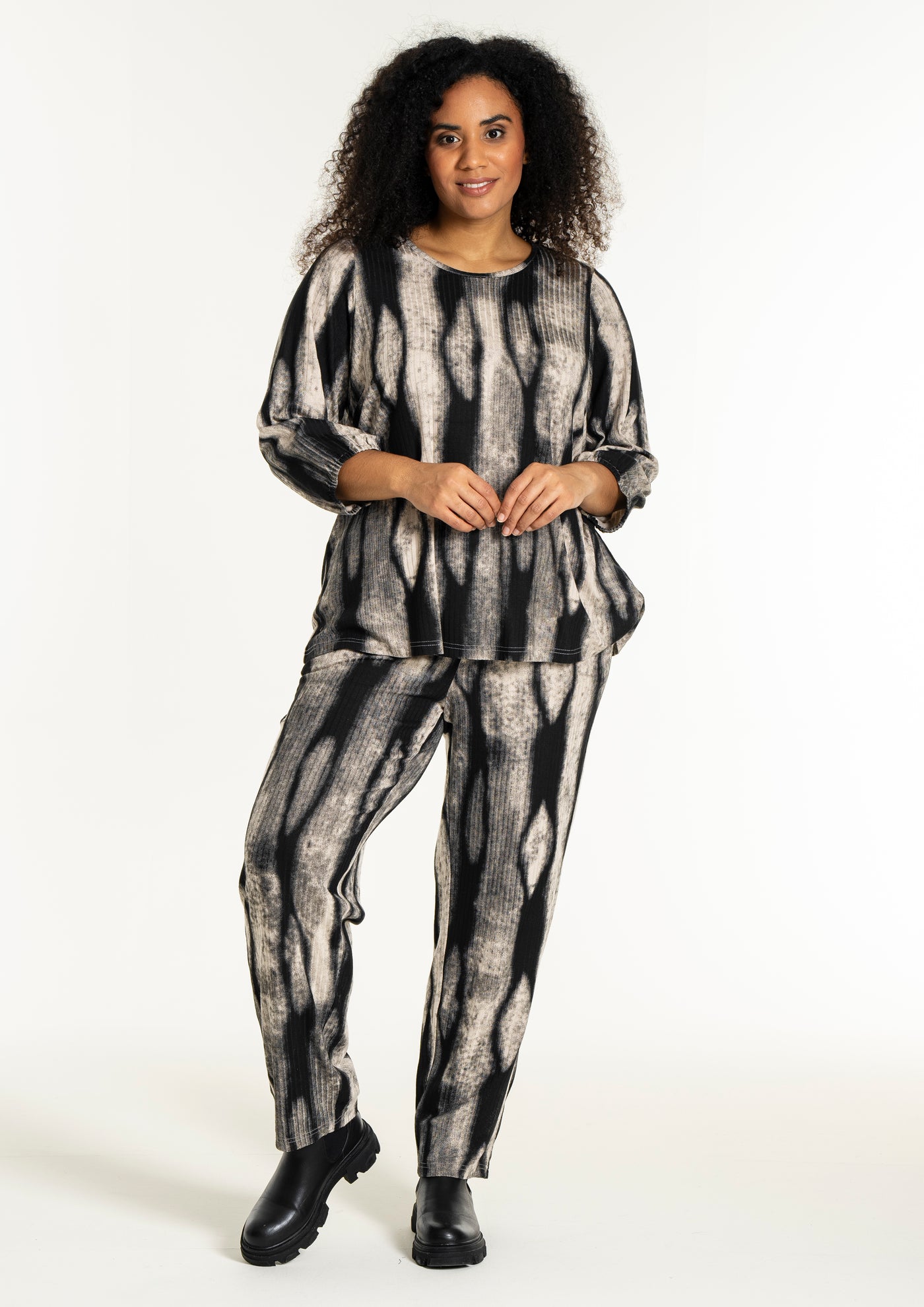 Studio - Vitta mynstruð blússa