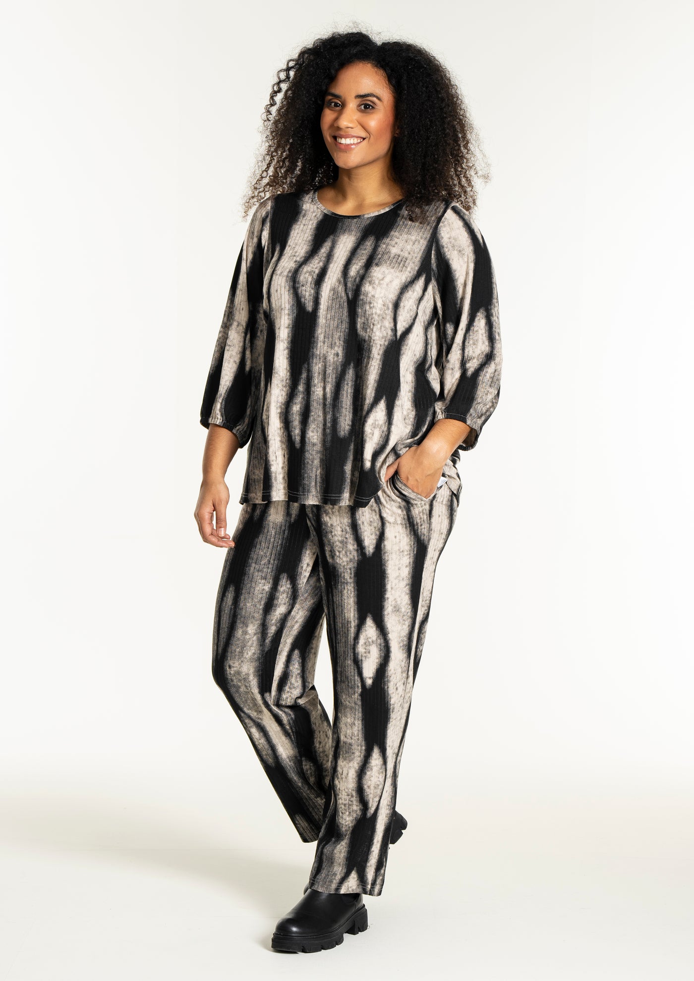 Studio - Vitta mynstruð blússa