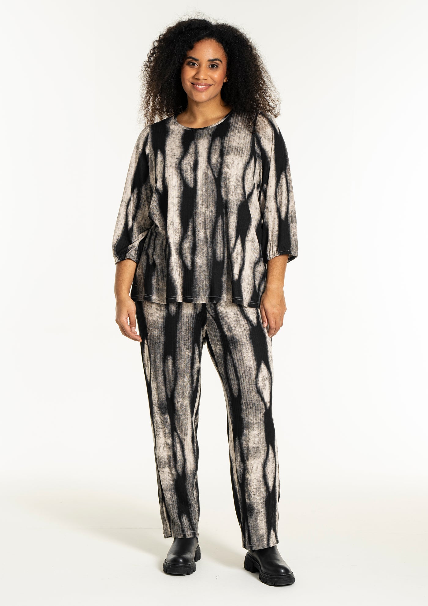 Studio - Vitta mynstruð blússa