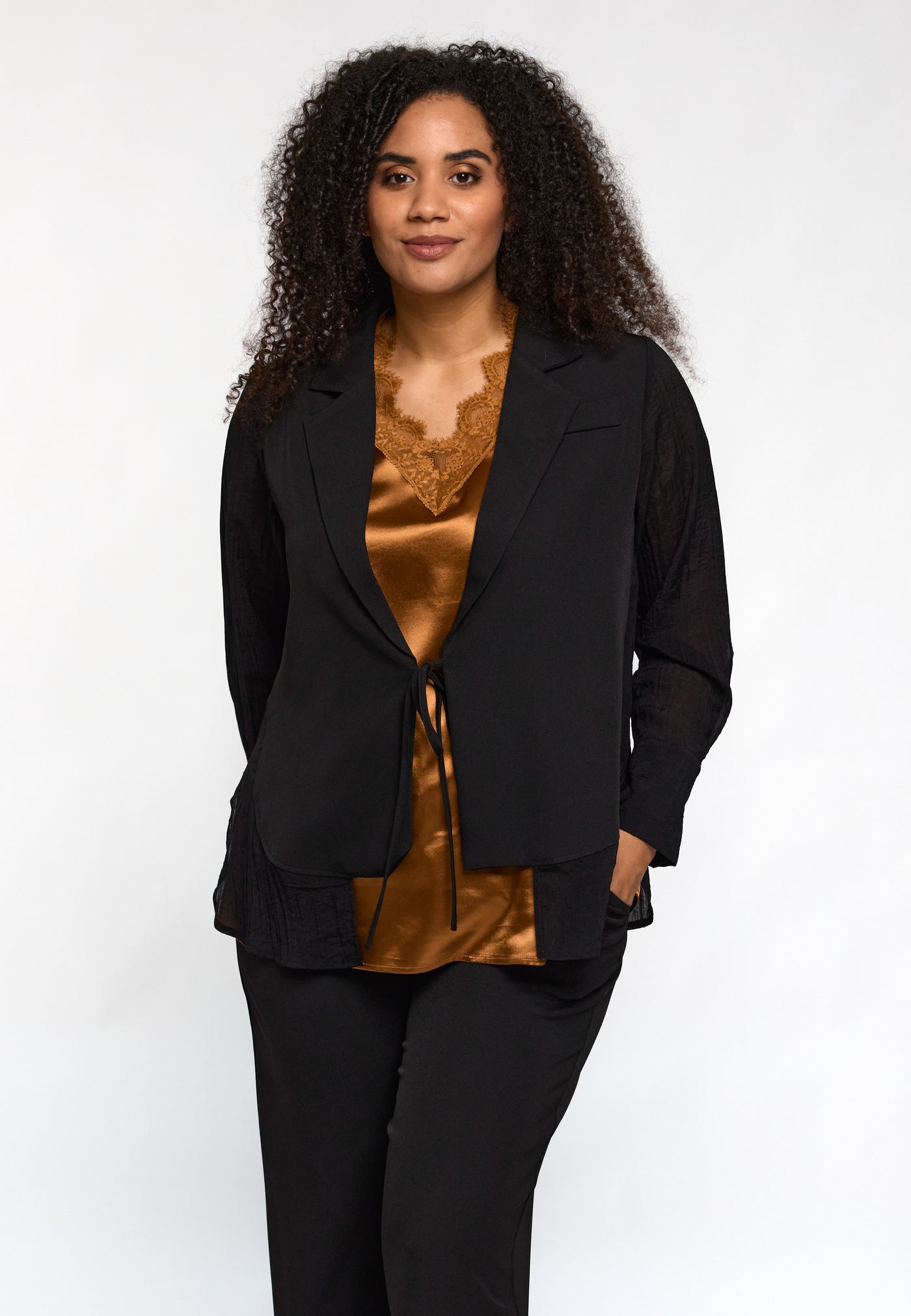 Studio - Ingrid toppur með blúndu