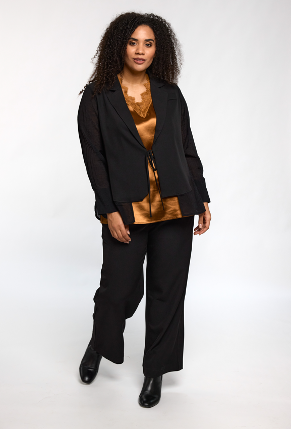 Studio - Ingrid toppur með blúndu