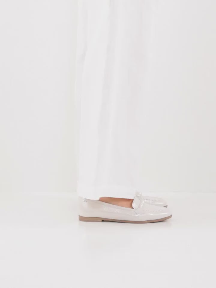 Tamaris - Leður mokkasínur með perlum