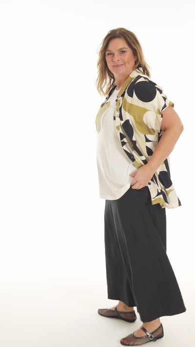 Gozzip - Gitte stuttermabolur með mynd að framan